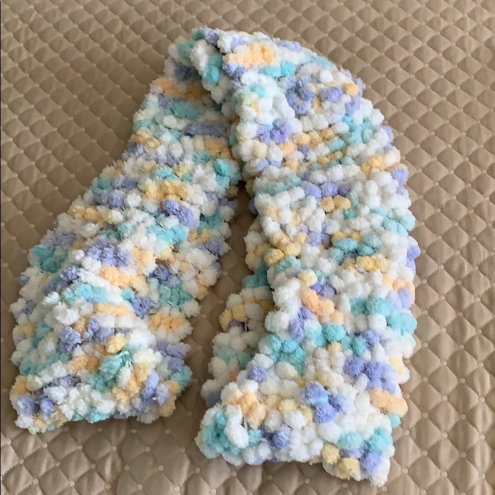 Hand knitted/ellow/white/lavender/sea foam green